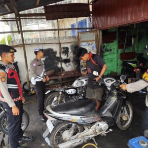 Awali Pekan Dengan Aman,Pamapta lll Polres Seruyan Sambangi Bengkel Guna Tekan Aksi Balap Liar dan Curanmor.