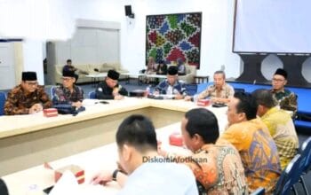 Asisten l Pimpin Rapat Persiapan MTQ XVIII 2026 Tingkat Kota Lubuk Linggau dan Persiapan Program Insentif Keagamaan