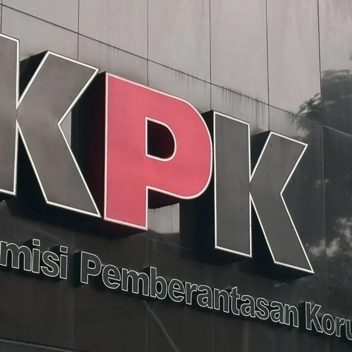 OTT KPK di Dua Lokasi Berbeda, Kantor Pajak dan Bea Cukai Jadi Sasaran