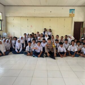 Selamatkan Generasi Muda,Personel Polsek Seruyan Tengah Edukasi Bahaya Narkoba di SMPN 2 Batu Ampar.