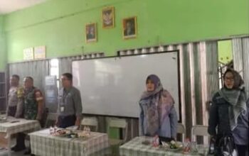 SDN 05 Kotabatu Gelar Syukuran Makan Siang Bergizi Gratis (MBG) Bersama forkopimcam Ciomas Di Desa Kota Batu