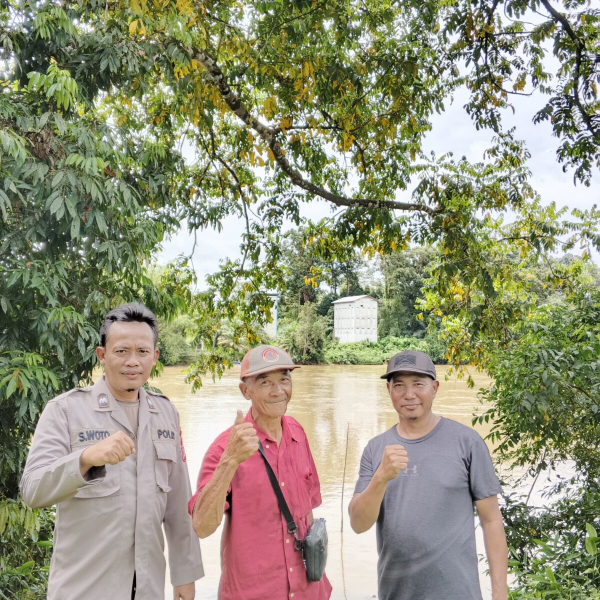 Perkuat Sinergi Dengan Tokoh Adat,Polsek Seruyan Tengah Sambangi Mantir Adat Desa Durian Tunggal.