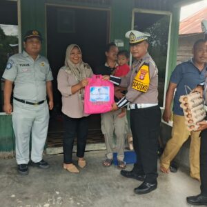 Sentuh Hati Warga,Satlantas Polres Seruyan Beri Tali Asih Korban Laka Lantas di Ops Keselamatan Telabang 2026.