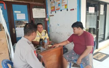 Polsek Seruyan Hulu Sambang Masyarakat Tumbang Manjul,Satpam Bank Diingatkan Tingkatkan Kewaspadaan.