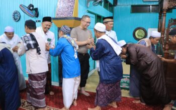 Kapolres Seruyan Ikut Safari Ramadhan dan Tarawih Bersama di Tumbang Manjul.