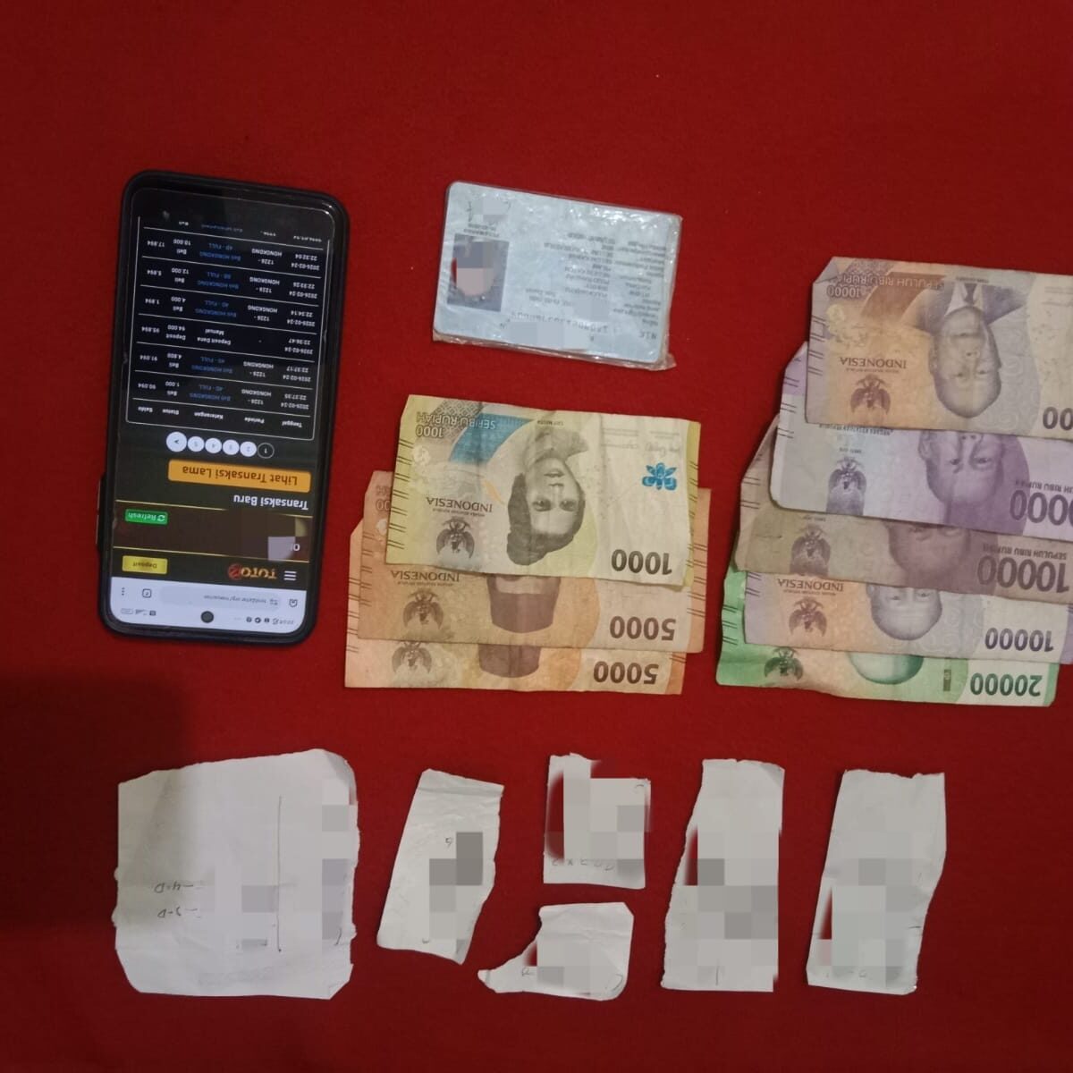 Tekab 308 Presisi Polsek Gedong Tataan Bongkar Praktik Judi Togel di Pesawaran, 5 Pelaku Diamankan Bersama Barang Bukti