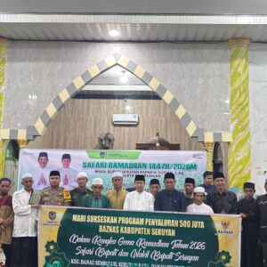 Wakil Bupati Salurkan Bantuan di Safari Ramadhan Danau Seluluk.