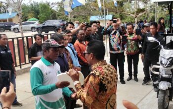 Tujuh Motor Tiga Roda untuk Kelompok Tani, Bupati Genjot Produktivitas
