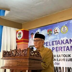 Wawako Hadiri Peletakan Batu Pertama Perluasan Gedung Gereja Katolik Penyelenggara Illahi