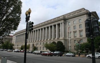 Deadline IRS 15 April: Tekanan Pajak, Guncangan Pasar, dan Strategi Investor Global