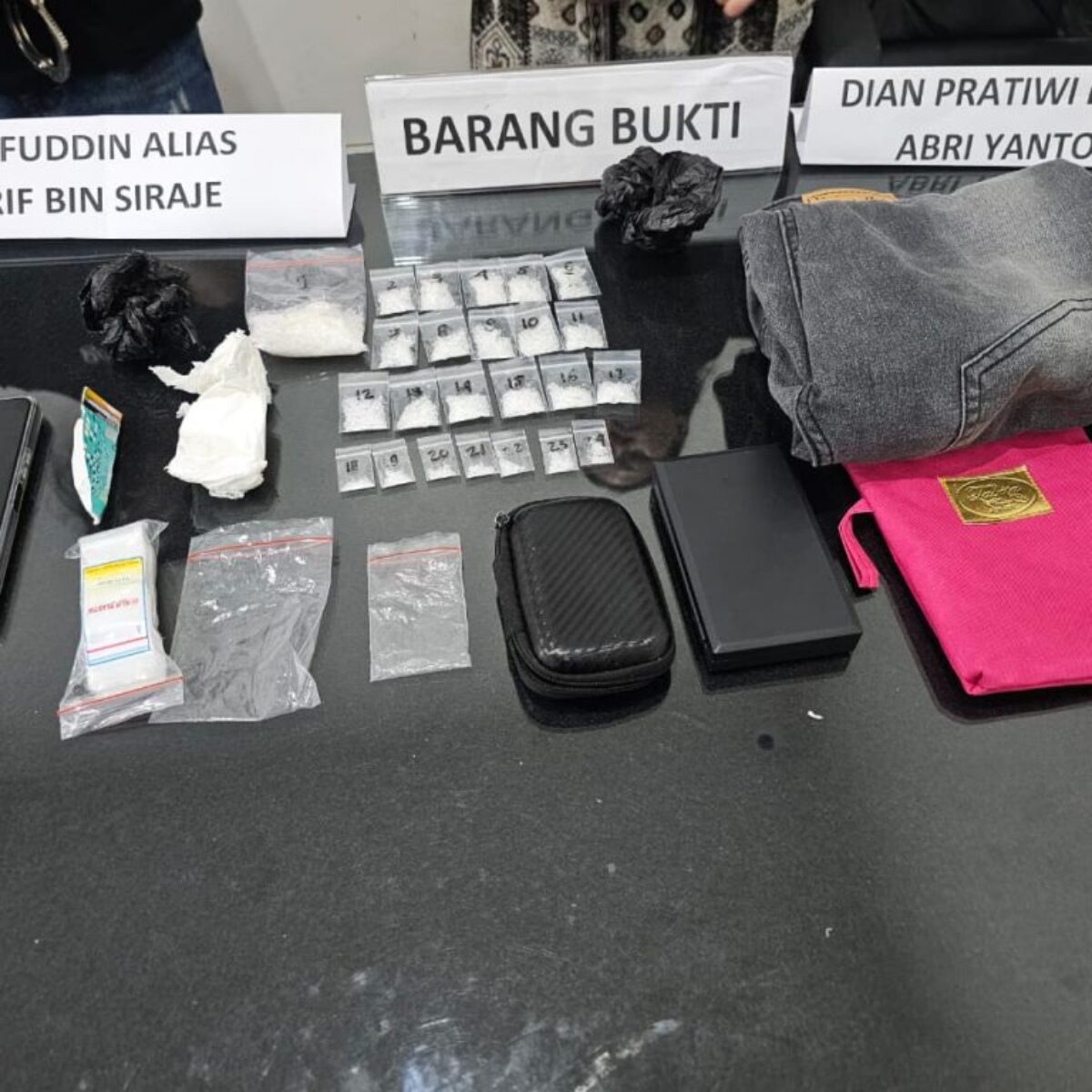 Ditresnarkoba Polda Sultra Bongkar Peredaran Sabu 45,67 Gram di Kolaka, Dua Tersangka Diamankan