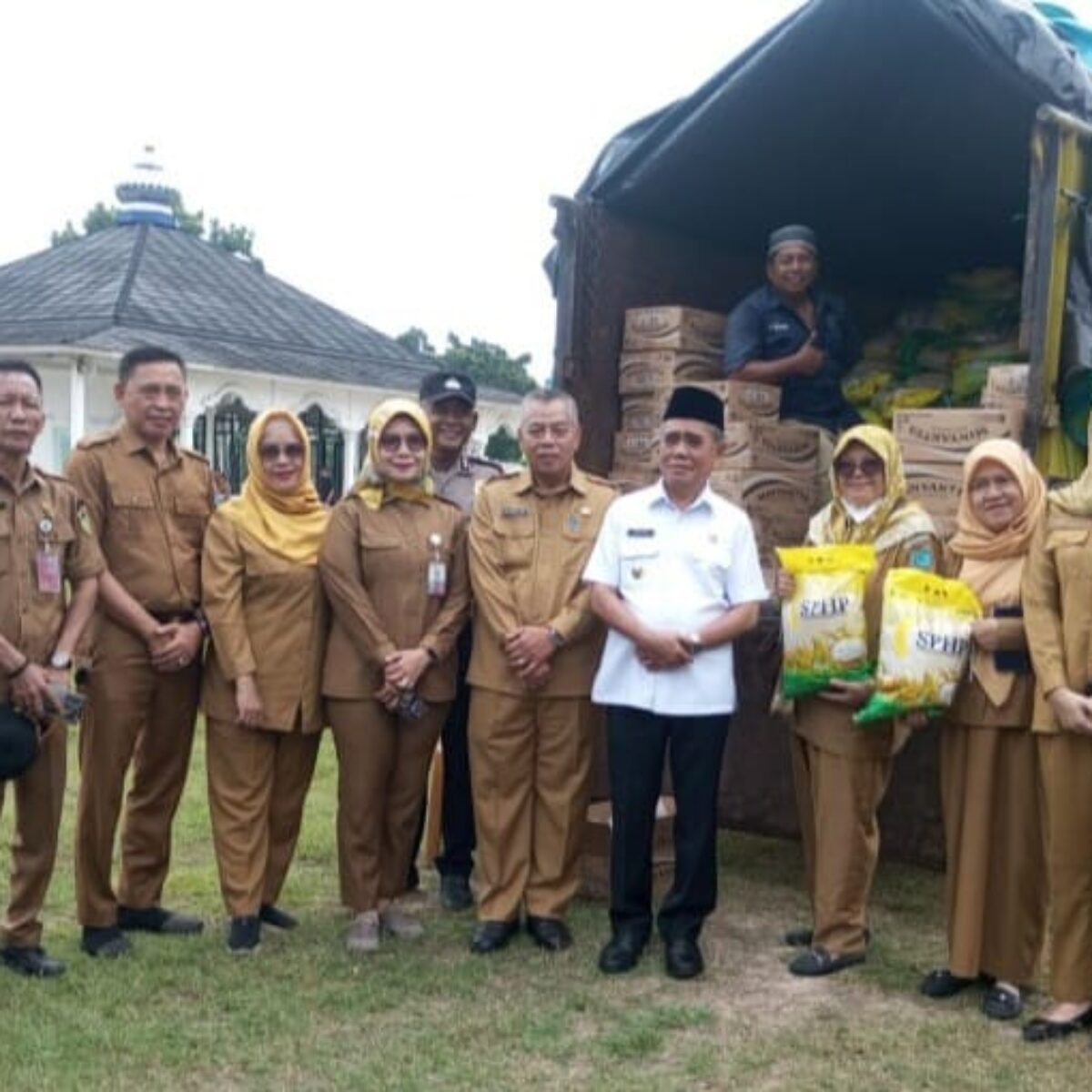 Pemkab Ogan Ilir Gelar Pasar Murah di Sungai Pinang untuk Bantu Masyarakat