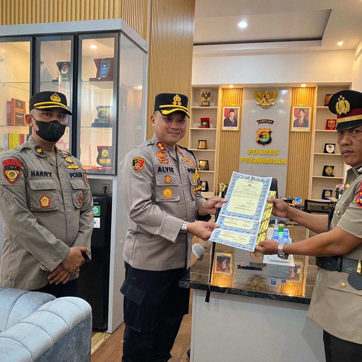 Sertijab Kasi Humas, Kapolres Pesawaran Tekankan Penguatan Strategi Komunikasi Publik