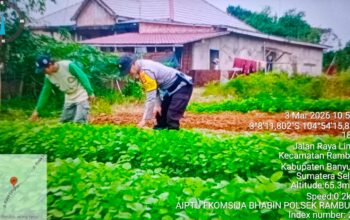 Dukung Swasembada Pangan, Bhabinkamtibmas Polsek Rambutan Gerakkan Masyarakat Desa Gelebak Dalam