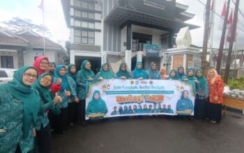 TP PKK Caringin Bagikan 1.465 Takjil di Hari ke-15 Ramadhan, Wujud Sinergi dan Kepedulian