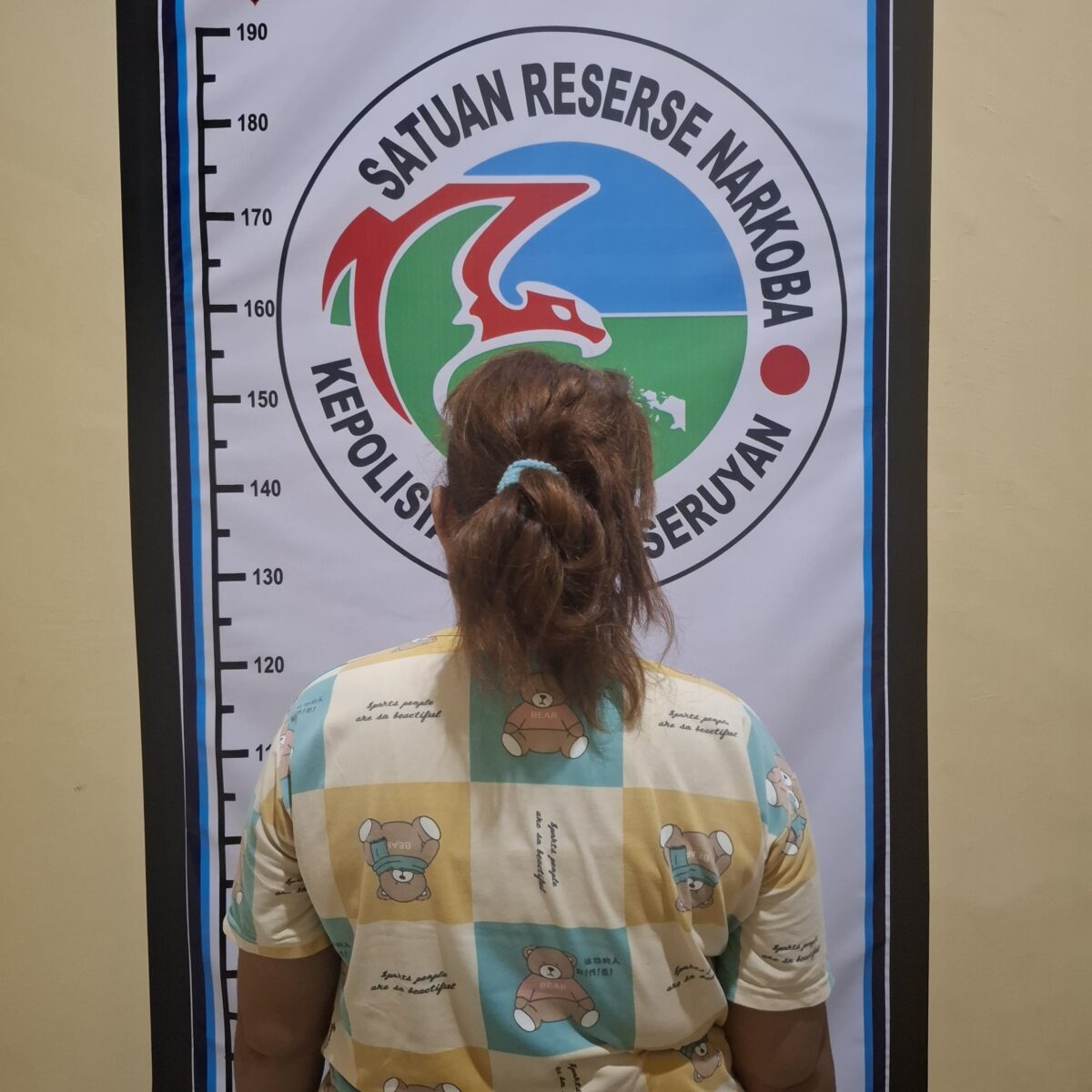 RESIDIVIS EDARKAN NARKOBA JENIS SABU,POLISI TANGKAP PELAKU DAN AMANKAN BARANG BUKTI.