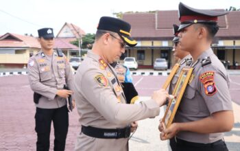 Kapolres Seruyan Pimpin Upacara PTDH Dua Personel Pelanggaran Kode Etik
