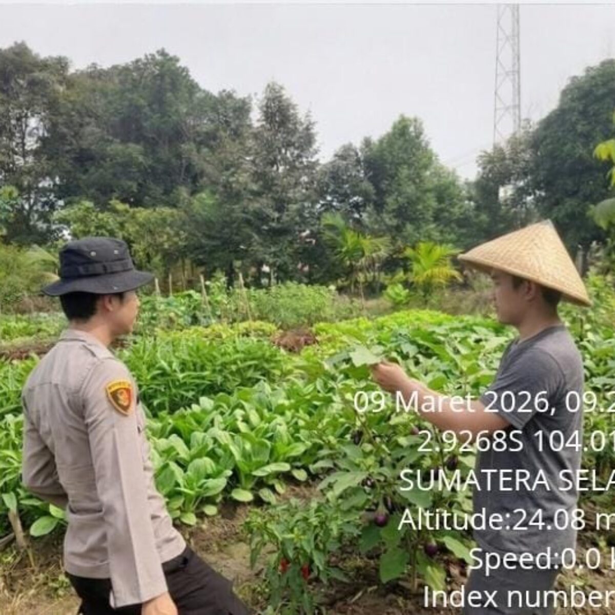 Di Bulan Ramadan, Bhabinkamtibmas Polsek Air Kumbang Ajak Warga Rimba Jaya Perkuat Ketahanan Pangan