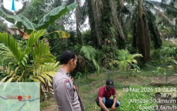 Bhabinkamtibmas Polsek Betung Turun ke Sawah, Ajak Masyarakat Sukseskan Program Swasembada Pangan