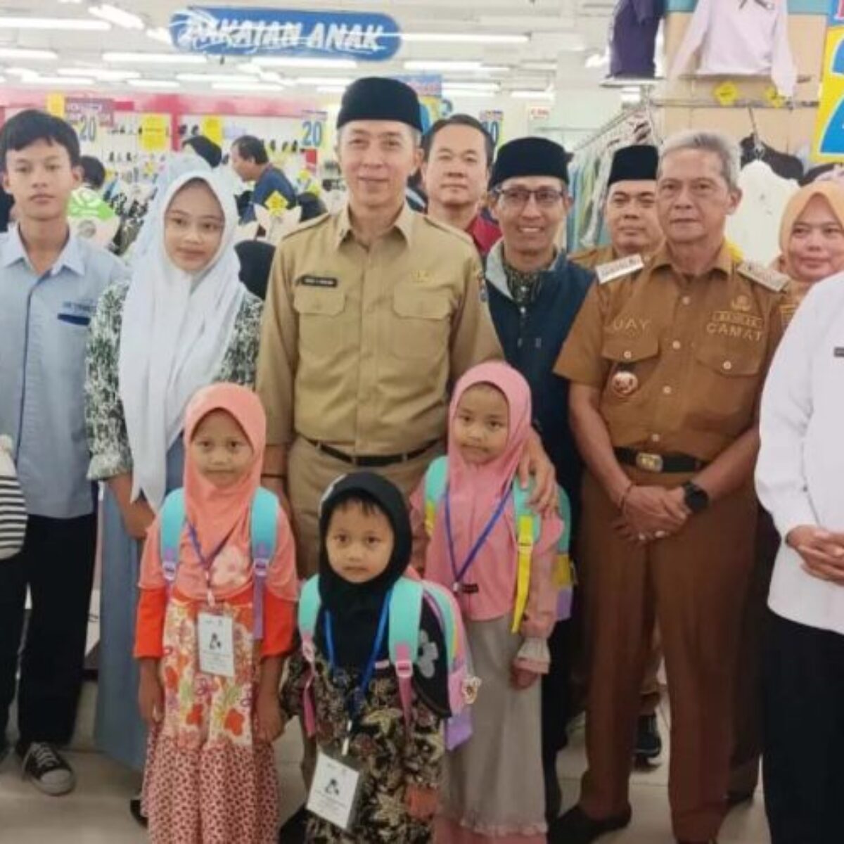 BAZNAS Kota Bogor Salurkan Hadiah Ramadan Untuk Anak Yatim Paket Belanja Lebaran