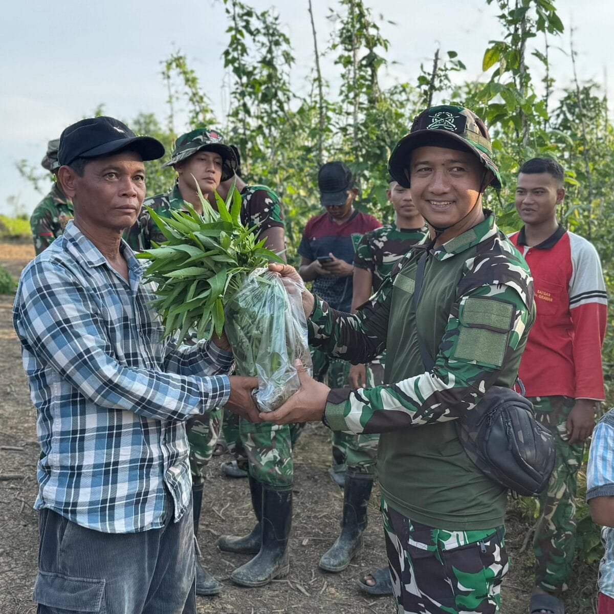 Yonif 883 TP/TA: Pertahanan dan Pemberdayaan Jalan Beriring