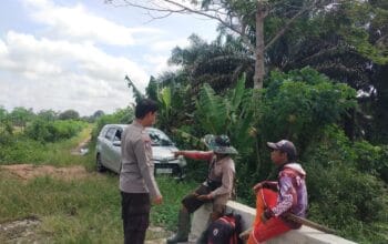 Bhabinkamtibmas Panimbaraya Sambang Warga,Jaga Kamtibmas Pasca Lebaran.