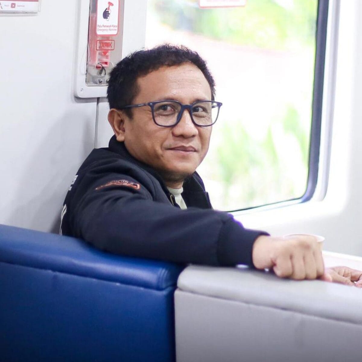 Mengubah Takdir : Kisah AKP Nurmansyah, Dari Kampung Menuju Seragam Perwira