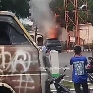 Kebakaran Mobil di SPBU Sempolan Jember Berhasil Dipadamkan, Tak Ada Korban Jiwa