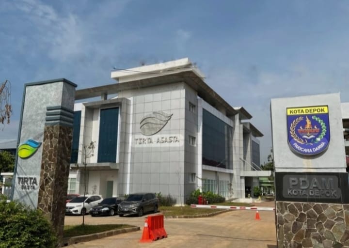 Kegiatan Foto : PDAM Asastra Kota Depok Gelar Aksi Sosial “Peduli Masyarakat”, Bagikan Ratusan Paket Sembako