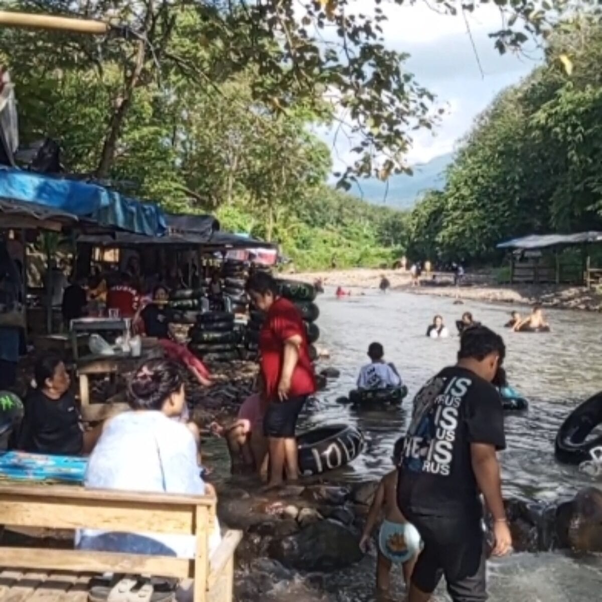 Wisata Kali Beronjong Pesawaran Kian Diminati, Pesona Alam, Kebersihan, dan Keamanan Jadi Daya Tarik Utama