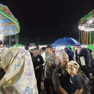 Polsek Hanau Gelar KRYD Malam Hari,Sisir Pasar Malam dan Bank BRI.