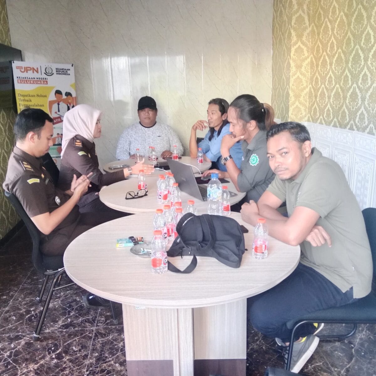 Usai Audiensi, H. Naim Sebut Isu Penetapan Tersangka Kasus Dugaan Korupsi Pasar Sentral Bulukumba oleh Kajari Akibat Miskomunikasi