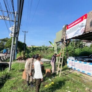 Pol-PP Kecamatan Cigombong Pasang Spanduk Larangan Narkoba dan Miras di Titik Strategis