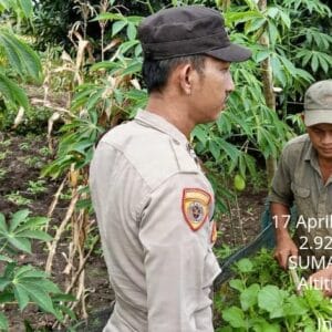 Bhabinkamtibmas Polsek Air Kumbang Gerakkan Masyarakat Desa Rimba Jaya Dukung Program Swasembada Pangan Nasional