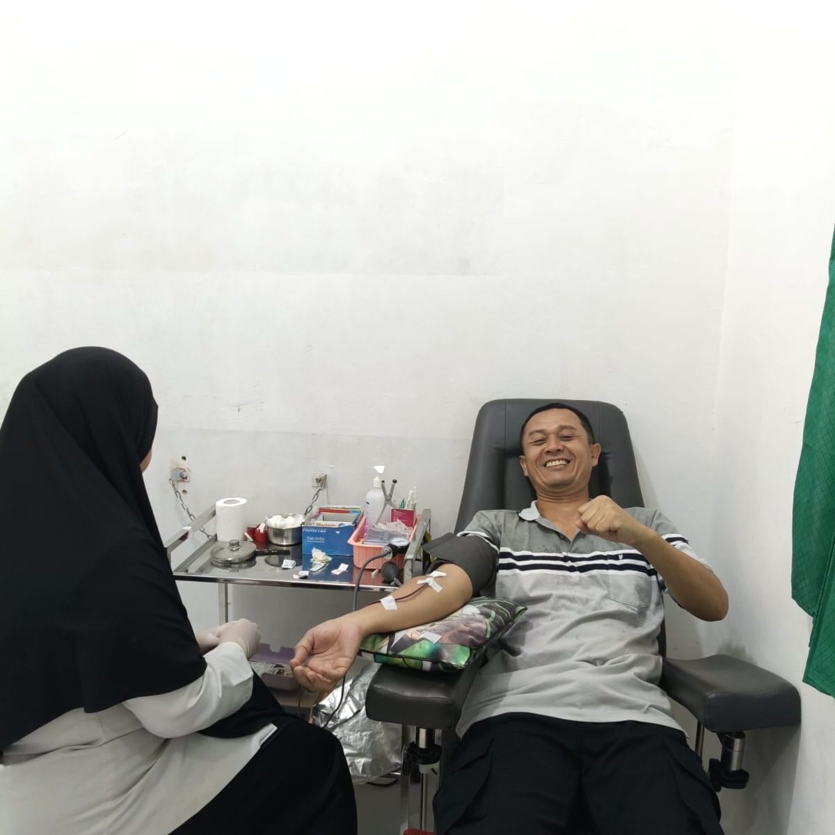 Tanpa Mengenal Si Penerima,Ipda Edi Sukarela Donorkan Darah di RSUD Kuala Pembuang.