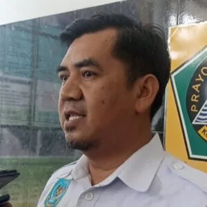 Kegiatan Foto : Tuntut Kejelasan, Tokoh pemuda dan Tokoh Masyarakat Calobak Audiensi Terkait Insiden Penembakan Warga