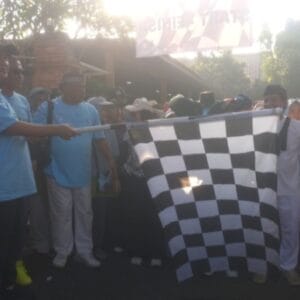 Kegiatan Foto : Antusiasme Warga Membludak, Puluhan Ribu Peserta Ikuti Gerak Jalan Sehat HUT ke-27 Kota Depok